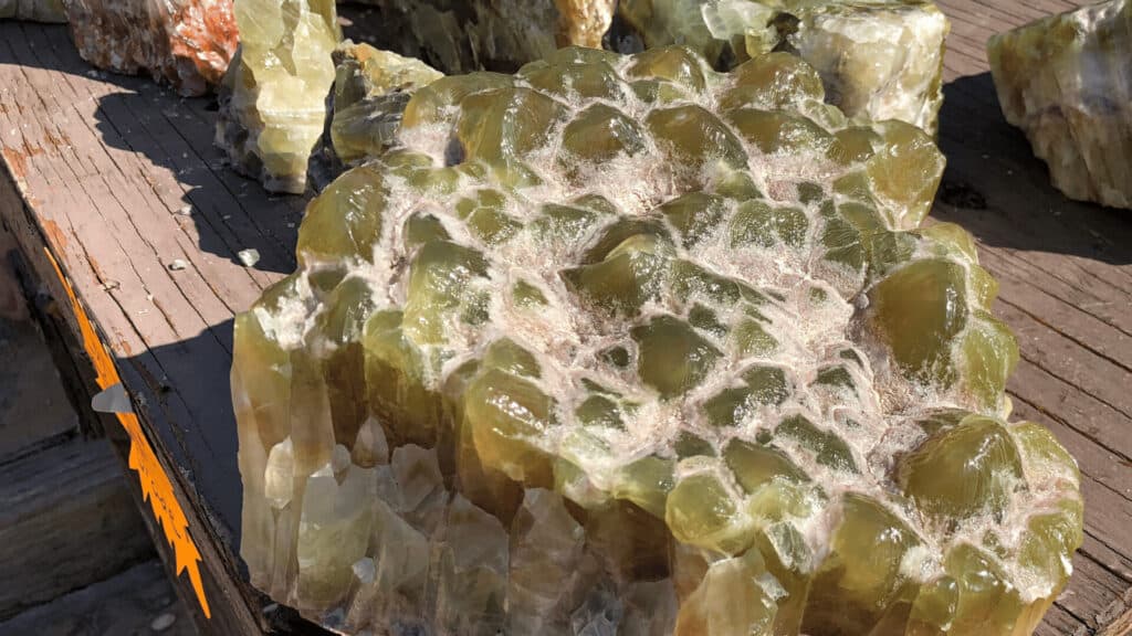 How to cleanse green calcite